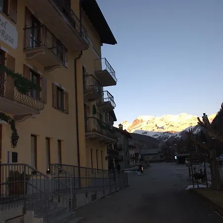 Aparthotel R.t.a. Monte Rosa