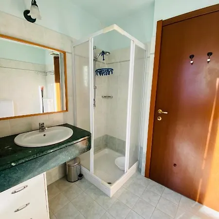 Ξενοδοχείο με διαμερίσματα R.t.a. Monte Rosa 3*